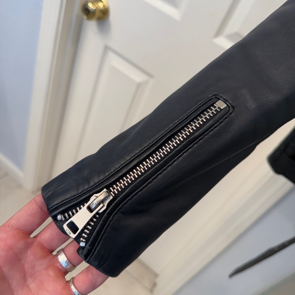 Men's Black Leather Jacket - Picture 9 of 13